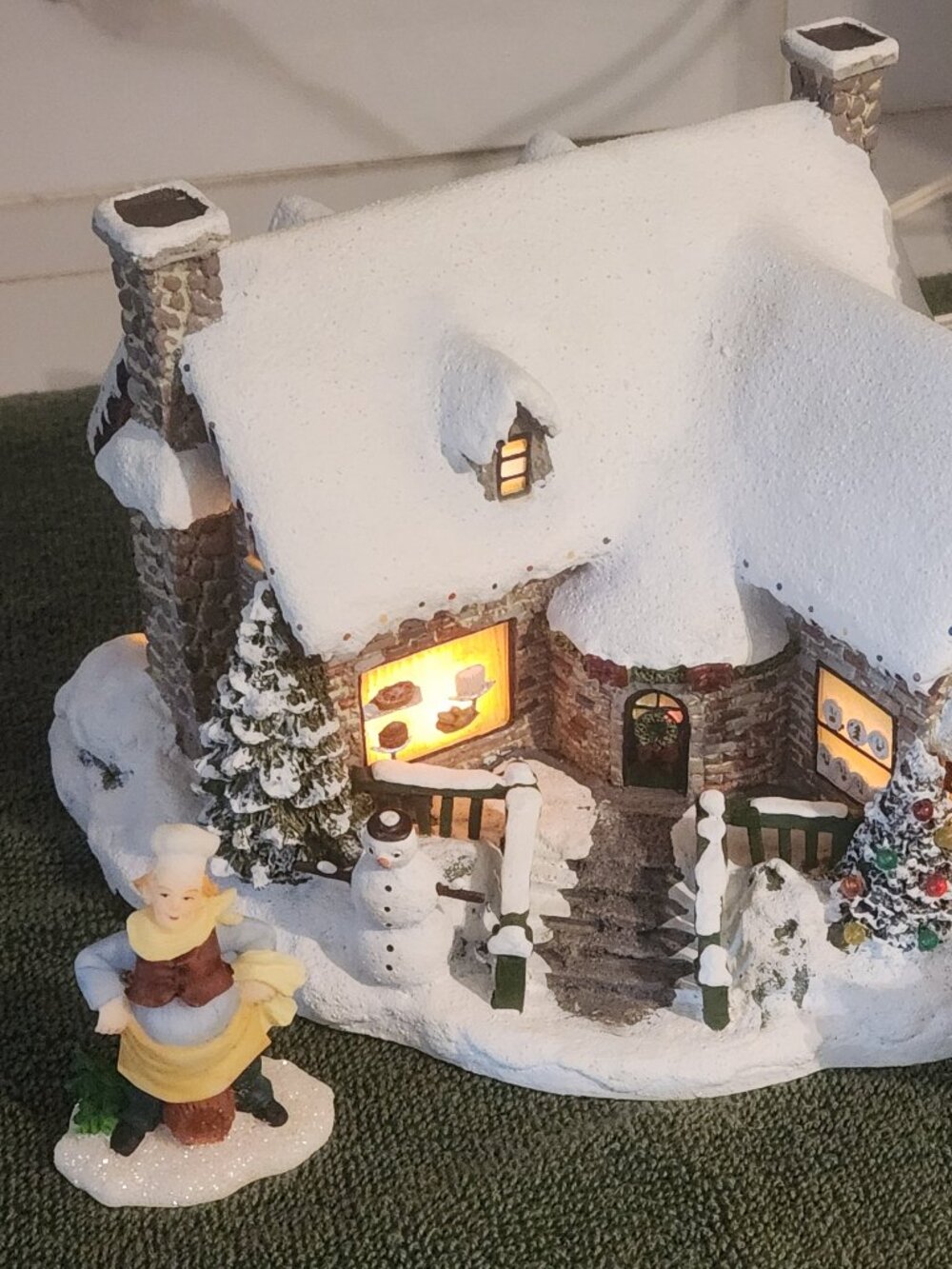 Thomas Kinkade Hawthorne Christmas Yuletide Bakery Illuminated